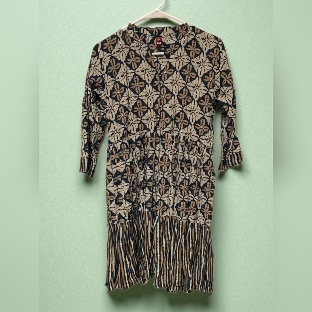 Patterned Knit Dress in Navy and Beige GeeTa Tex  XL